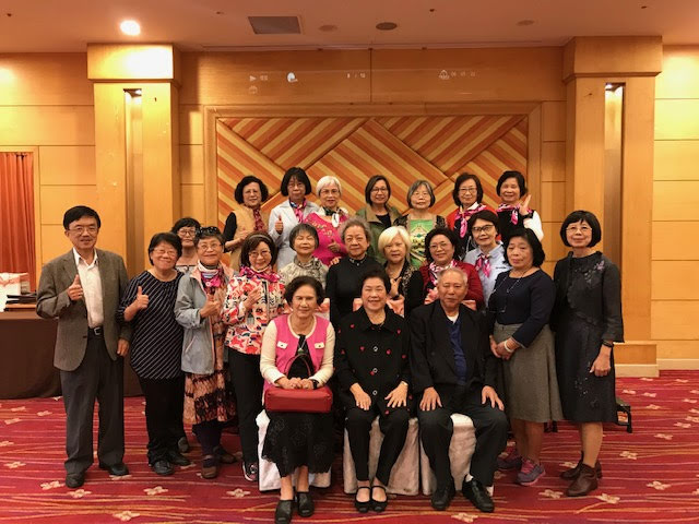 20191215 與黃惠美和傑出校友陳美芬 兩位老師餐叙