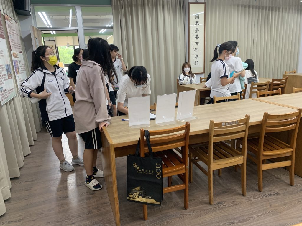 好書導讀活動照片1