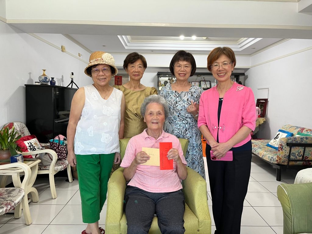 20230926 校友會探訪謝玉英校長&姚培甫老師祝福教師節快樂