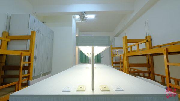 B棟書桌