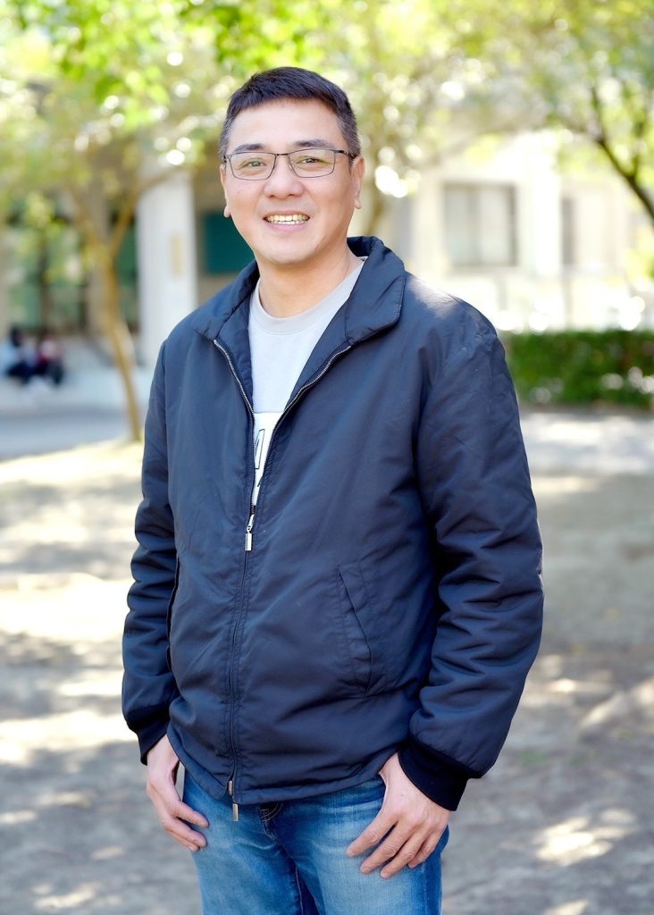 校長陳威亨